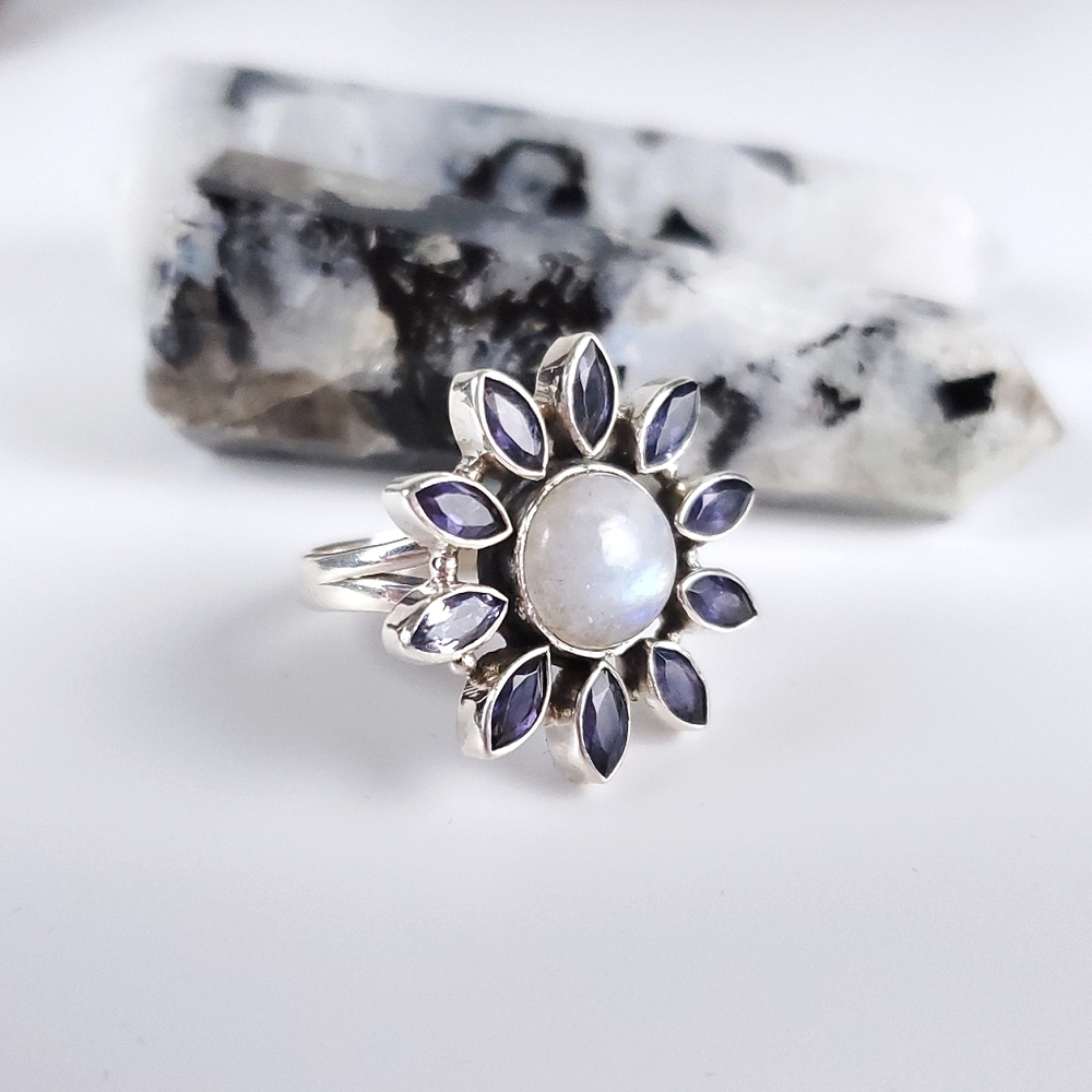 🎉HP~7/28/22🎉Sterling Silver Rainbow Moonstone and Iolite Flower Ring Size 9 - Picture 8 of 16